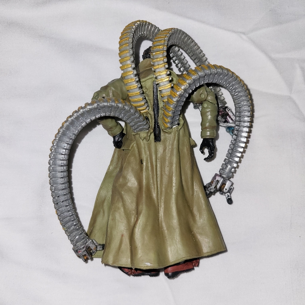 Doctor Octopus Action Figure - Picture 2 of 2
